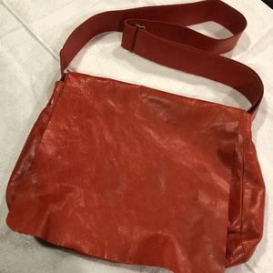 Beautiful red M0851 messenger bag